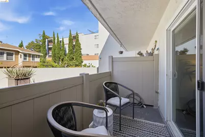 288 Whitmore St #121, Oakland, CA 94611 - Photo 22