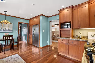 1639 Broadway, Alameda, CA 94501 - Photo 14