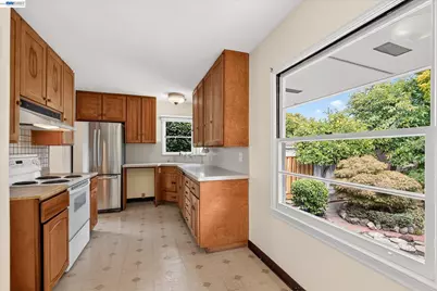 1075 Durant Ave, San Leandro, CA 94577 - Photo 14