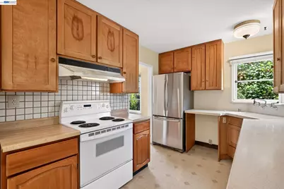 1075 Durant Ave, San Leandro, CA 94577 - Photo 12