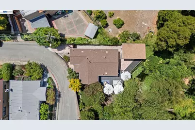 2521 Pleasant St, Oakland, CA 94602 - Photo 50