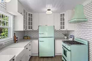 2521 Pleasant St, Oakland, CA 94602 - Photo 18