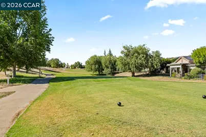 1641 Regent Dr, Brentwood, CA 94513 - Photo 40