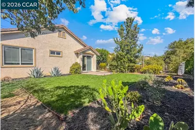 1641 Regent Dr, Brentwood, CA 94513 - Photo 2