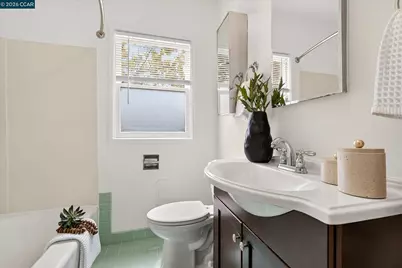 140 Highland Ave, Piedmont, CA 94611 - Photo 16