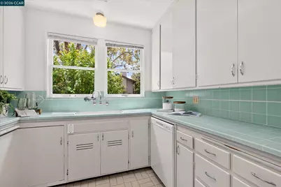 140 Highland Ave, Piedmont, CA 94611 - Photo 14