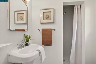 140 Highland Ave, Piedmont, CA 94611 - Photo 22