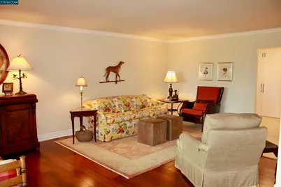 2100 Skycrest Drive #10, Walnut Creek, CA 94595 - Photo 18