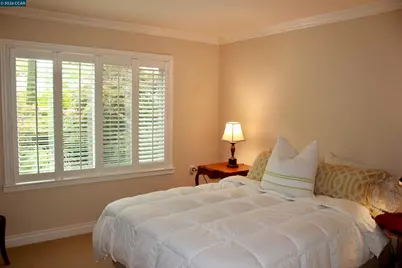 2100 Skycrest Drive #10, Walnut Creek, CA 94595 - Photo 26