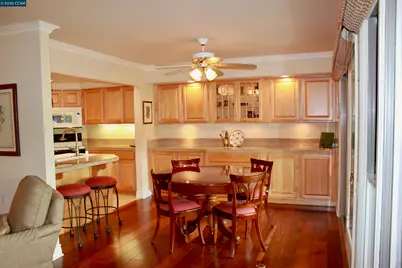 2100 Skycrest Drive #10, Walnut Creek, CA 94595 - Photo 10