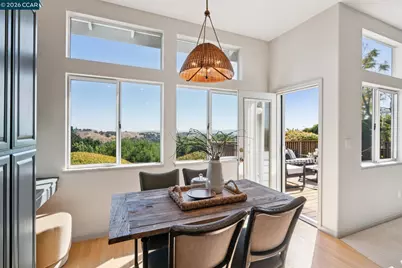 905 Dana Highlands Ct, Lafayette, CA 94549 - Photo 12