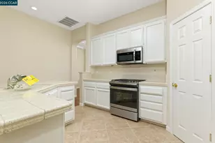 1689 Soledad Dr, Roseville, CA 95747 - Photo 4
