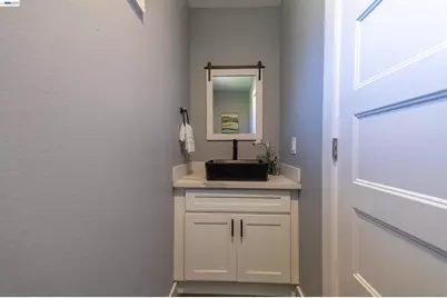 16004 Wellington Way, Castro Valley, CA 94578 - Photo 32