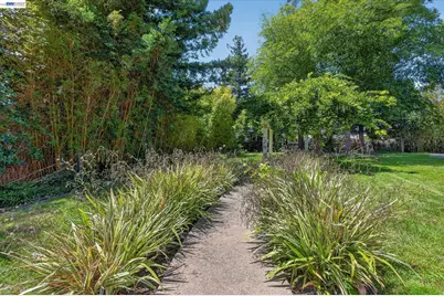 27787 Vasona Ct #13, Hayward, CA 94544 - Photo 8