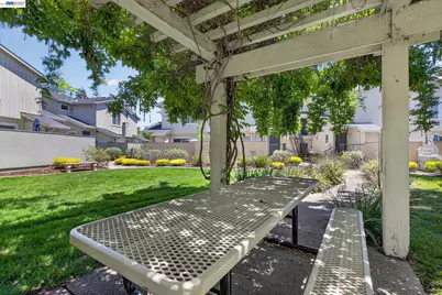 27787 Vasona Ct #13, Hayward, CA 94544 - Photo 10