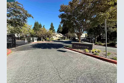 2295 Lakeview Cir, Pittsburg, CA 94565 - Photo 2