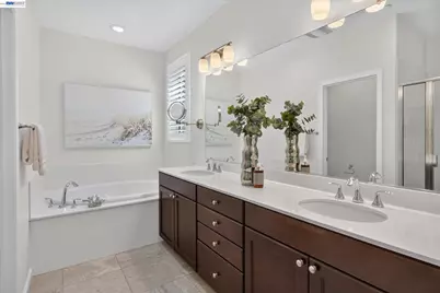 2928 Worthing Cmn, Livermore, CA 94550 - Photo 32