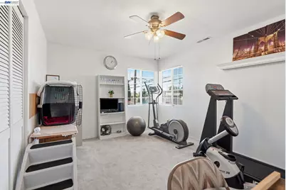 9034 Birch St, Oakland, CA 94603 - Photo 40