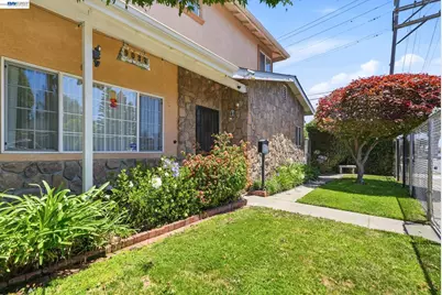 9034 Birch St, Oakland, CA 94603 - Photo 52