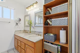 9034 Birch St, Oakland, CA 94603 - Photo 38