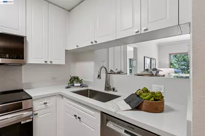 1315 Alma Ave #211, Walnut Creek, CA 94596 - Photo 4