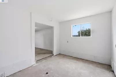 92 Welle Rd, Crockett, CA 94525 - Photo 34