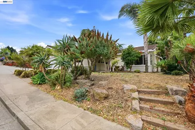 92 Welle Rd, Crockett, CA 94525 - Photo 54