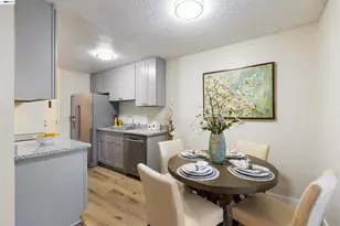 2131 Northwood Cir, Concord, CA 94520 - Photo 2