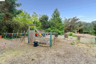4685 Commonwealth Dr, Oakland, CA 94605 - Photo 36