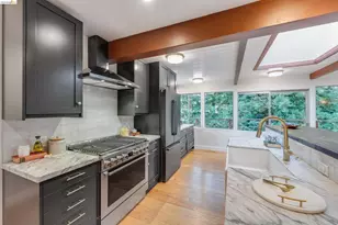 4685 Commonwealth Dr, Oakland, CA 94605 - Photo 8