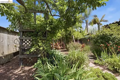 608 43rd St, Richmond, CA 94805 - Photo 26