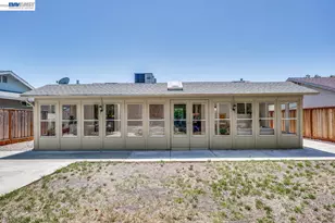 1271 Hollyhock St, Livermore, CA 94551 - Photo 32
