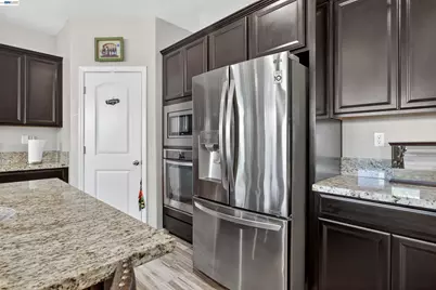 1787 Branson Court, Lathrop, CA 95330 - Photo 10