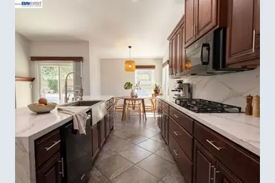 406 Stanford St, Vacaville, CA 95687 - Photo 8