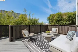 2558 Hilgard Ave, Berkeley, CA 94709 - Photo 56