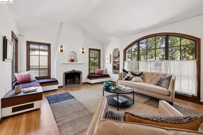 2558 Hilgard Ave, Berkeley, CA 94709 - Photo 6