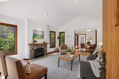 2558 Hilgard Ave, Berkeley, CA 94709 - Photo 32