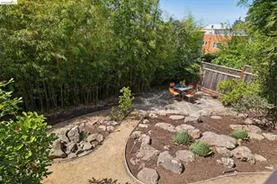 2558 Hilgard Ave, Berkeley, CA 94709 - Photo 58