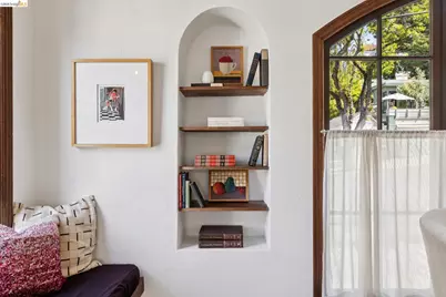 2558 Hilgard Ave, Berkeley, CA 94709 - Photo 8
