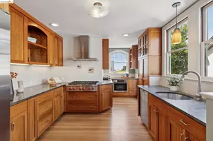 2558 Hilgard Ave, Berkeley, CA 94709 - Photo 16