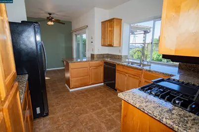 116 Bayhurst Dr, Vallejo, CA 94591 - Photo 8