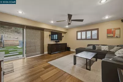 917 Hamilton Dr, Pleasant Hill, CA 94523 - Photo 18