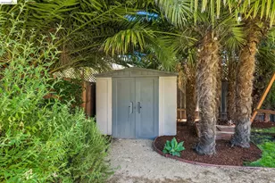 758 61st St, Oakland, CA 94609 - Photo 70