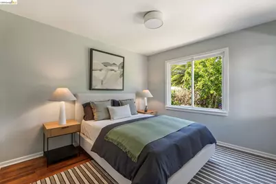 758 61st St, Oakland, CA 94609 - Photo 36