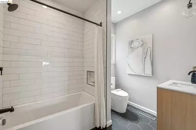 758 61st St, Oakland, CA 94609 - Photo 34