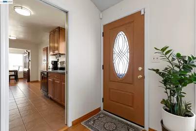 7995 Peachtree Ave, Newark, CA 94560 - Photo 6