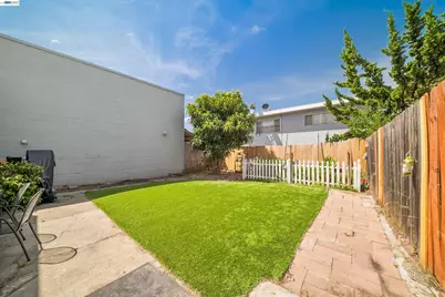 3229 Macarthur Blvd, Oakland, CA 94602 - Photo 20
