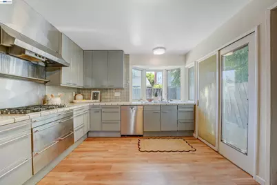 380 Springpark Cir, San Jose, CA 95136 - Photo 14