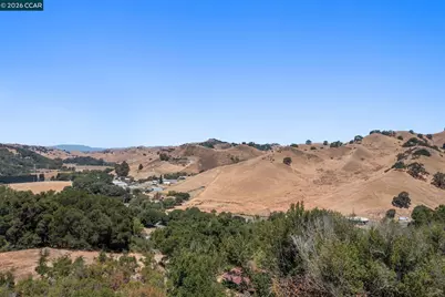 1180 Bear Creek Rd, Martinez, CA 94553 - Photo 18