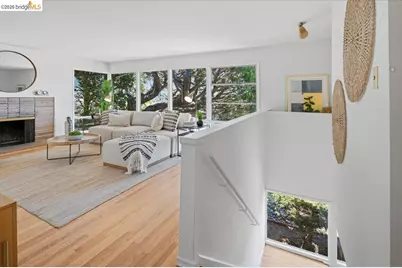 132 Rishell Dr, Oakland, CA 94619 - Photo 2